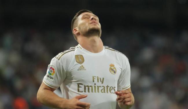 更是他用开 更是他用开